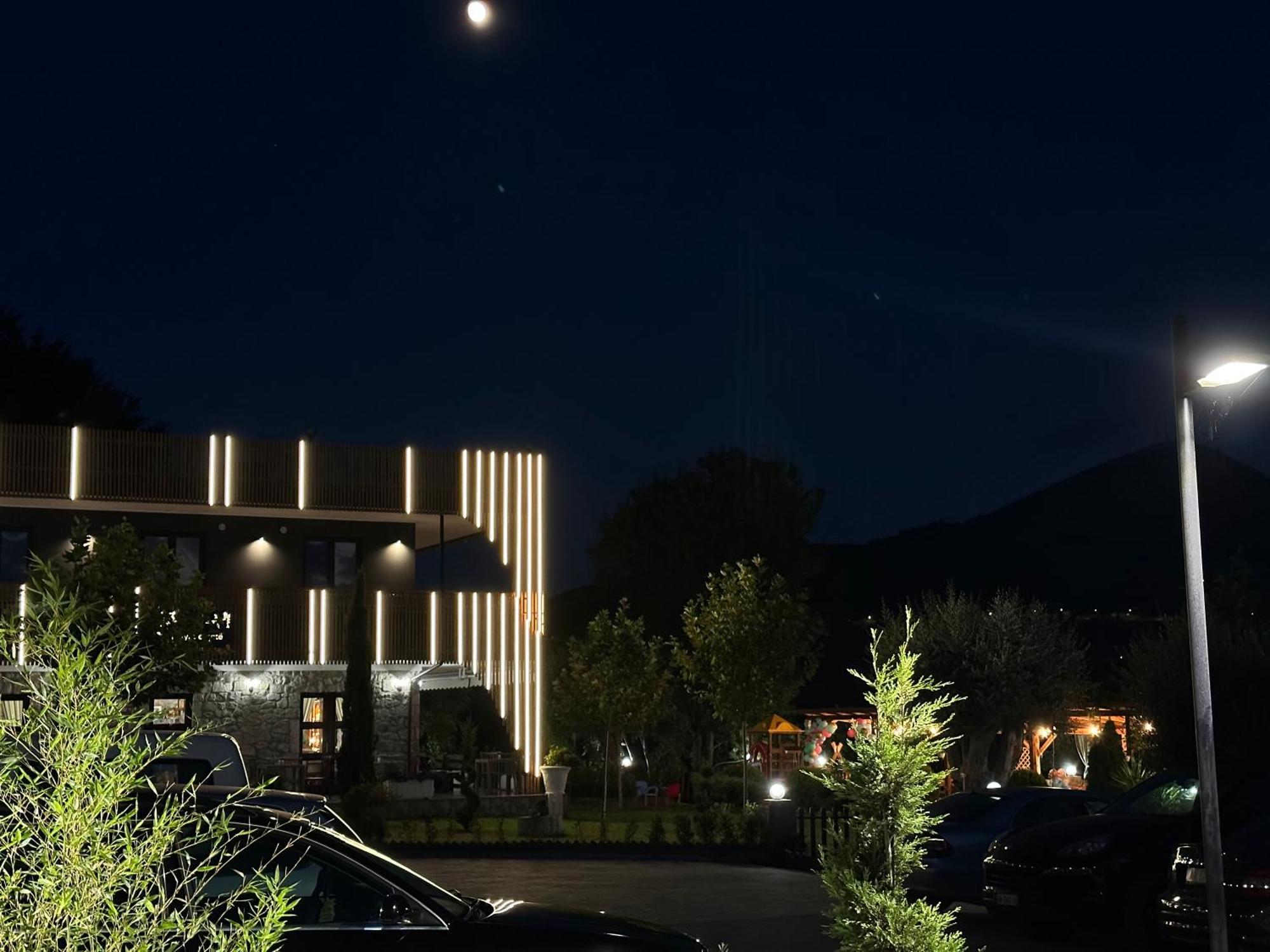 Hotel Restaurant Natyra E Qete Lezhë Exterior foto